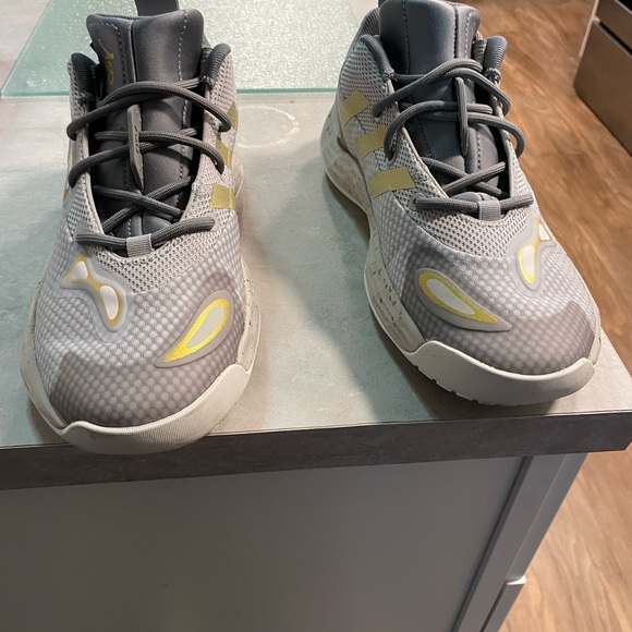 Adidas exhibit A Candace Parker shoes w size 7.5 - Picture 3 of 7